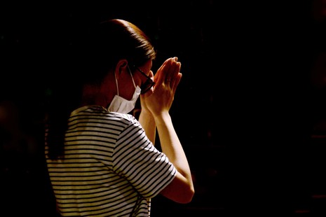 Người dân TP.HCM đi chùa mùa Vu lan